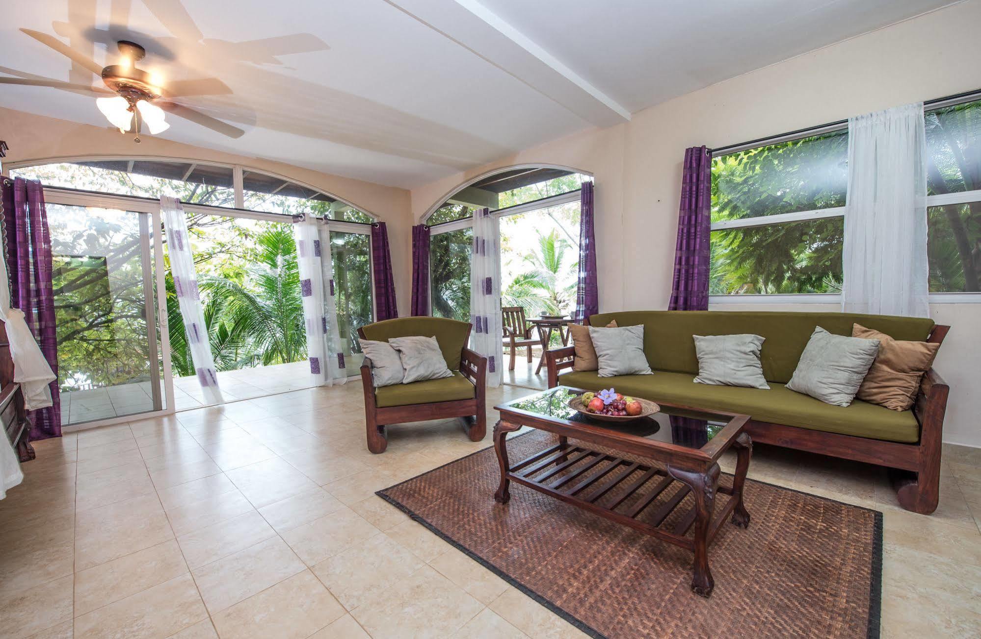 Popa Paradise Beach Resort Buena Vista  Exterior photo